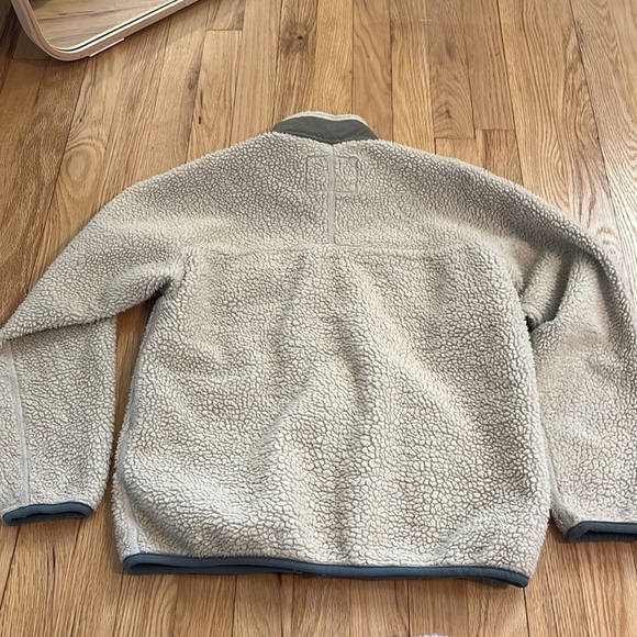 Patagonia Kids Retro-X Deep Pile Fleece Green/Off White Sz L(12) - Picture 7 of 11